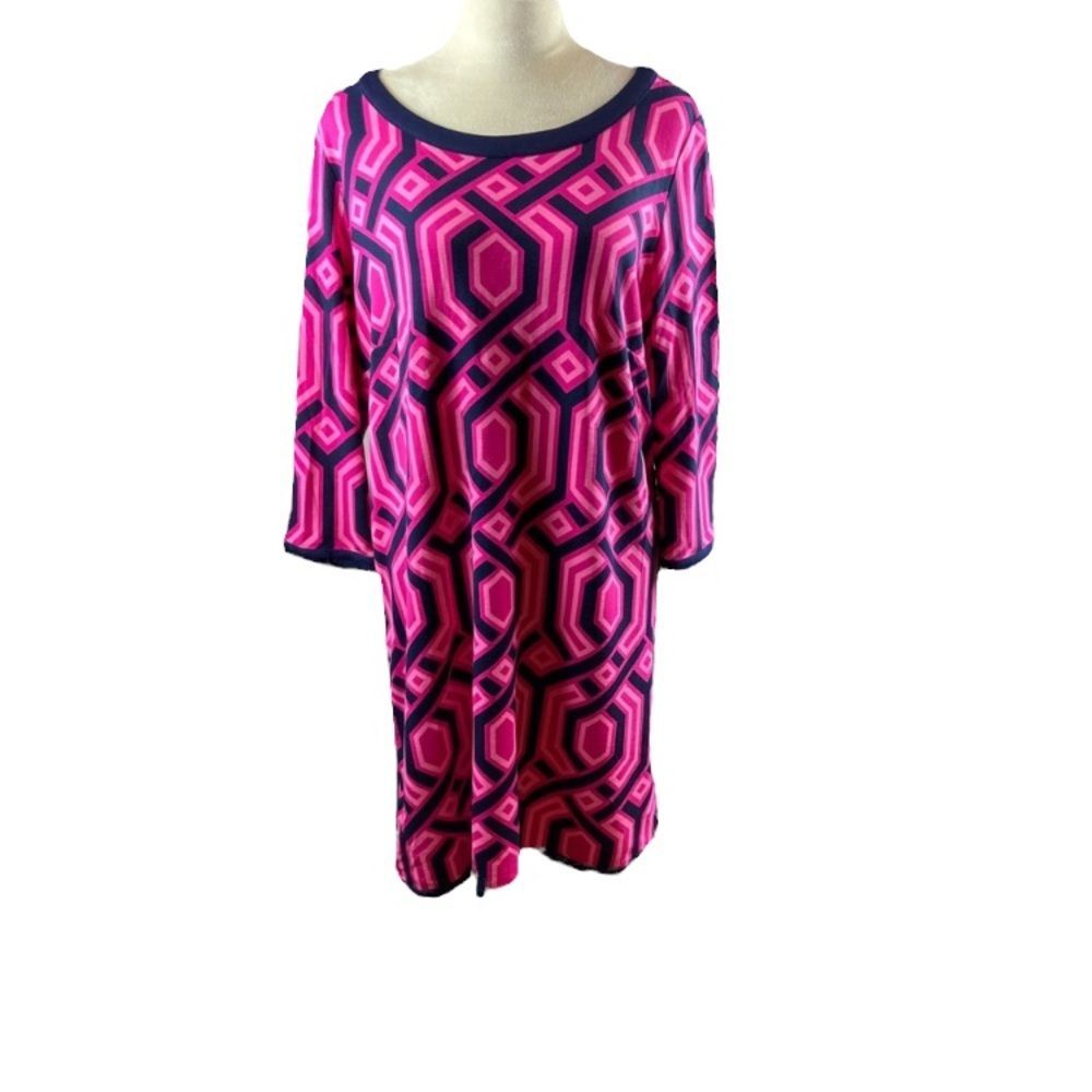 crown & ivy Pink Geometric Shift Dress with Navy Trim